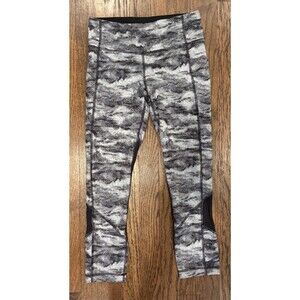 Lululemon Pace Rival Crops Power Spray Jacquard B&W Size 4